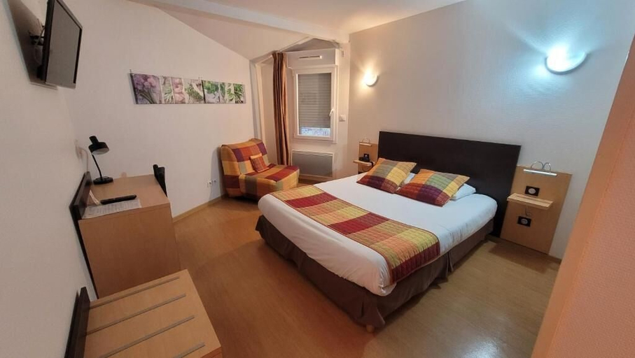 Bedroom 4, AU P'TIT CREUX DES LANDES, Landes