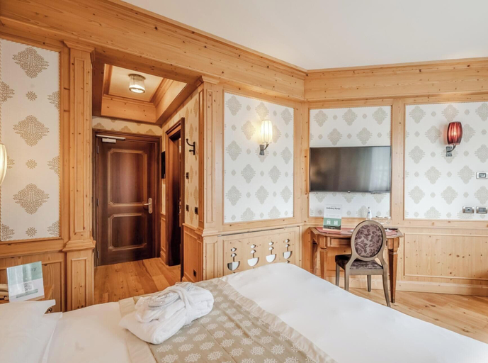 Bedroom 3, HOTIDAY Room Collection - Campiglio Pradalago, Trento