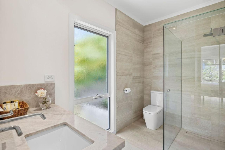 Bathroom 3, Luxury Lorne, Surf Coast - West