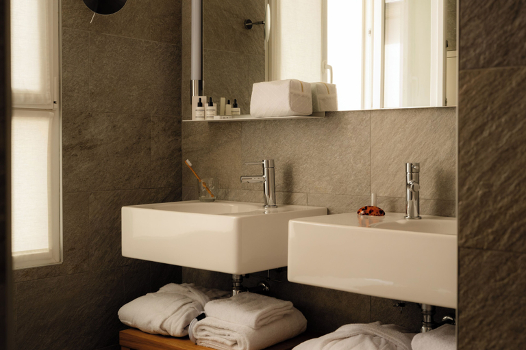 Bathroom 5, 9Hotel Republique, Paris