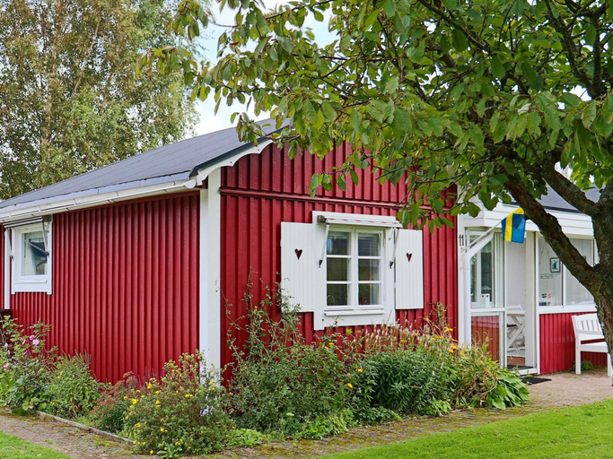 Others 5, 4 Person Holiday Home in Mellbystrand, Laholm