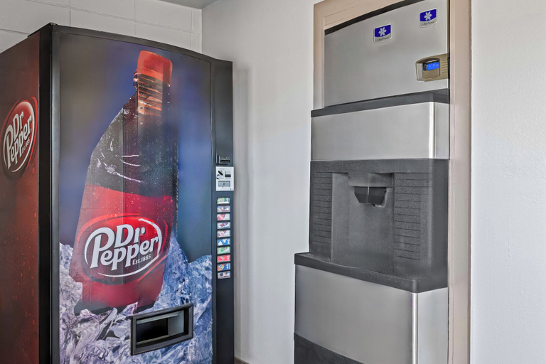 Food & Drinks 5, Red Roof Inn Abingdon, Washington