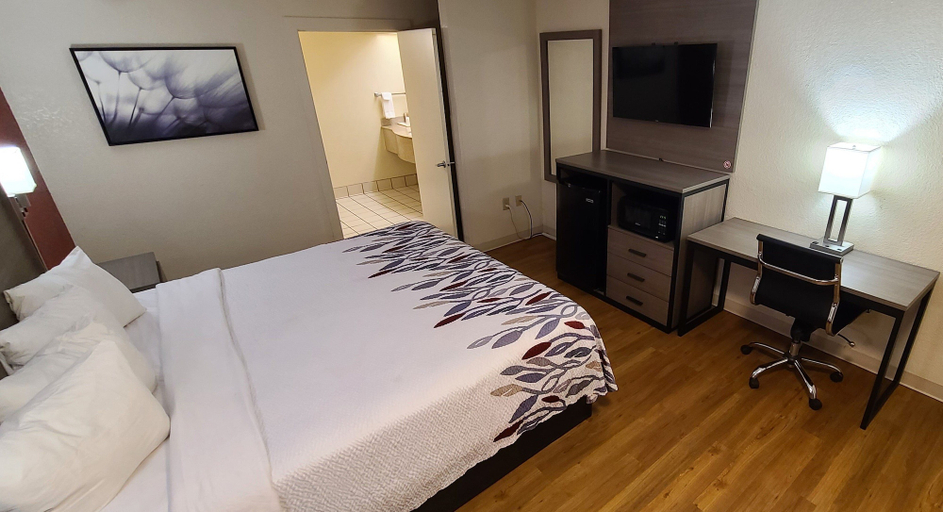 Bedroom 2, Red Roof Inn & Suites Cornelius – Lake Norman, Mecklenburg
