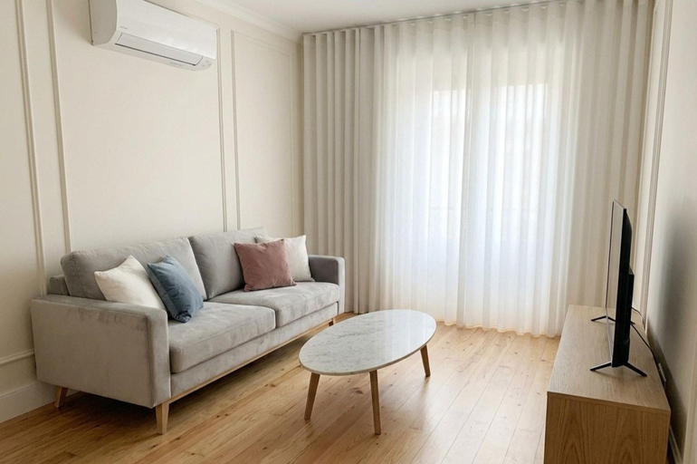 Living area, Alfama Pearl Apartment, Lisbon