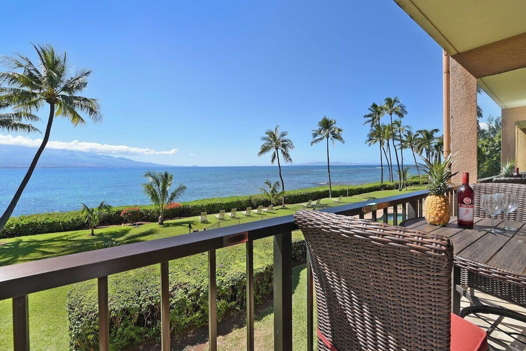 Interior 3, Oceanfront 1BD Amazing Ocean Views - Maalaea Banyans 203, Maui