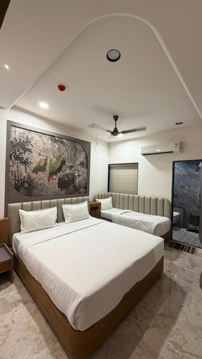 Room 2, Hotel Ishant, Devbhumi Dwarka