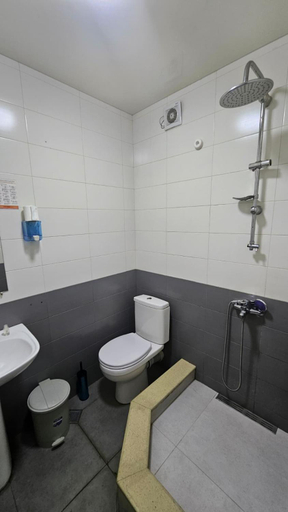 Bathroom, Malta Hotel, Batumi