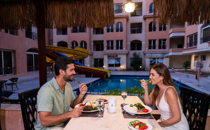 Food & Drinks 5, Bosque Hotel, Al-Ghurdaqah