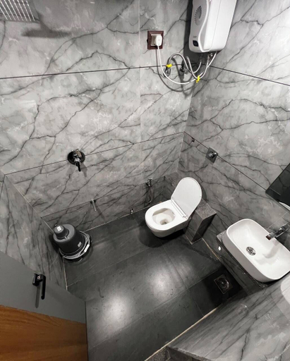 Bathroom 5, Hotel Prime Icon, Ahmadabad
