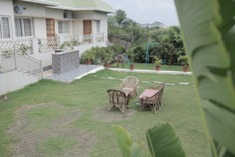 Garden view 2, Olive Green Villa by Singh Home Stay, Udaipur