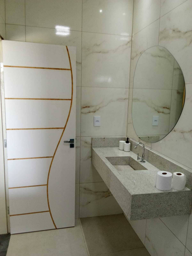 Bathroom 5, Refugio, Água Branca