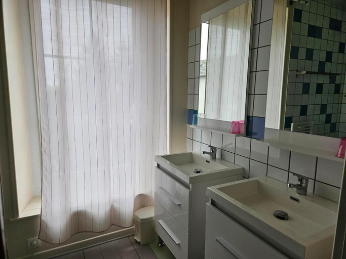 Bathroom 3, La Distillerie 1881, Haute-Saône