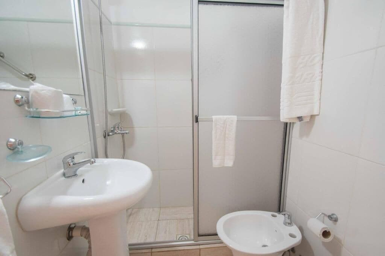 Bathroom 5, Hotel Marbella, n.a351