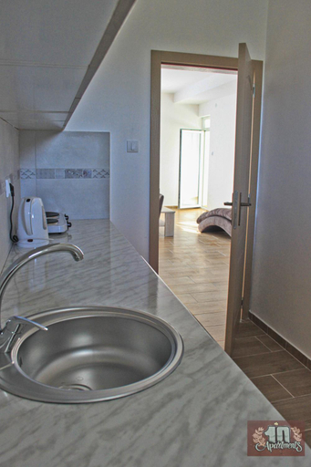Bathroom 3, 10 Apartments, Novi Sad