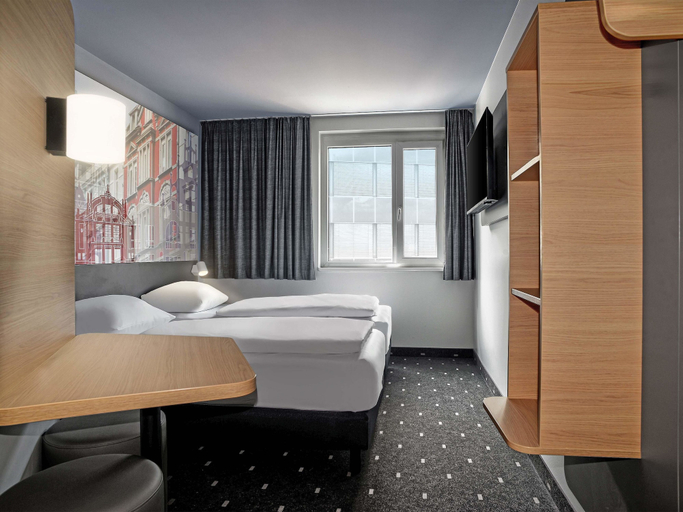 Bedroom 4, B&B Hotel Bielefeld-City, Bielefeld