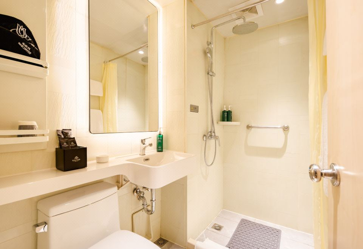 Bathroom, Magnotel Classic (Changchun Convention and Exhibition Center), Changchun