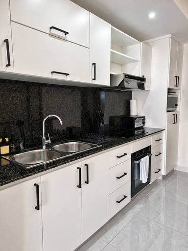 Room 3, 2BR 10 Min Walk to Beach Private Rooftop BBQ, Salvaleon de Higuey