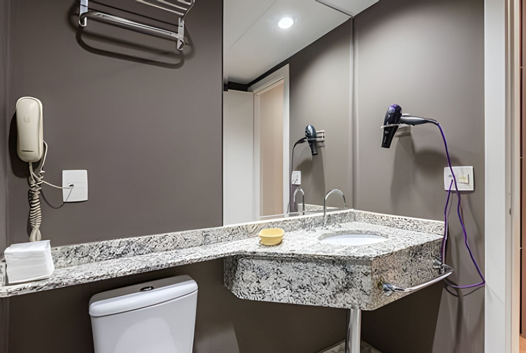 Bathroom 5, Flat Osasco Trade, Osasco