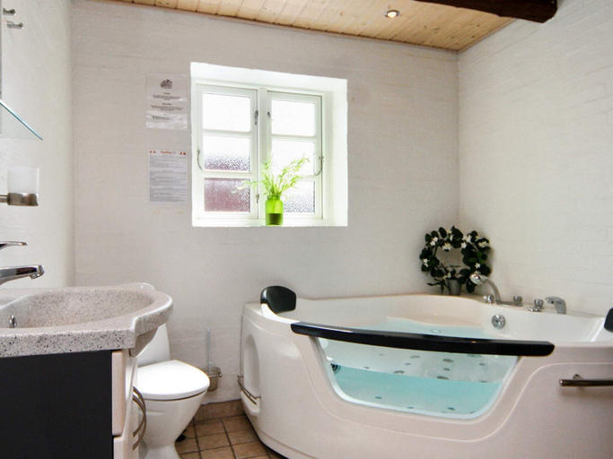 Bathroom 4, 4 Star Holiday Home in Hemmet, Ringkøbing-Skjern
