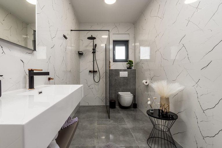 Bathroom 1, Villa Ro&Lu ZadarVillas, Zemunik Donji