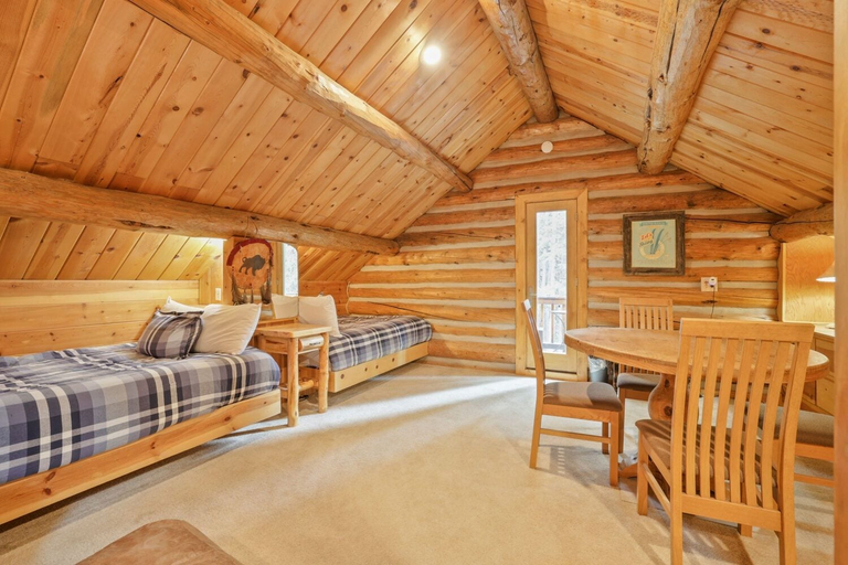 Interior 2, Alpine Creek Lodge 3 Bedroom Home, Summit