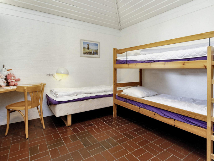 Others 5, 5 Person Holiday Park Home in Karrebaeksminde, Næstved