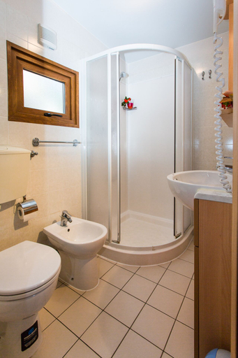 Bathroom 5, Club Del Sole Rivaverde Easy Camping Village, Ravenna