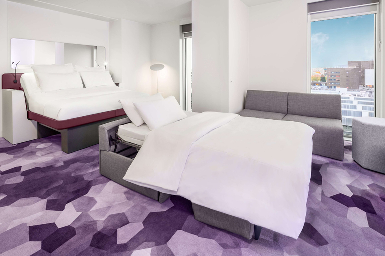 Bedroom 2, YOTEL Amsterdam, Amsterdam