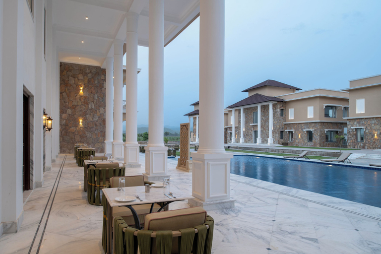Outdoor dining, Hari Bagh Jawai, Pali
