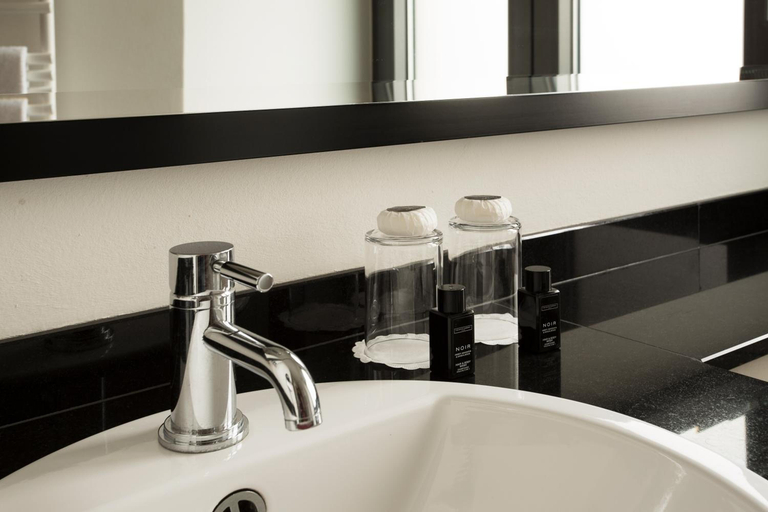 Bathroom 3, Townhouse Hotel, Frankfurt am Main