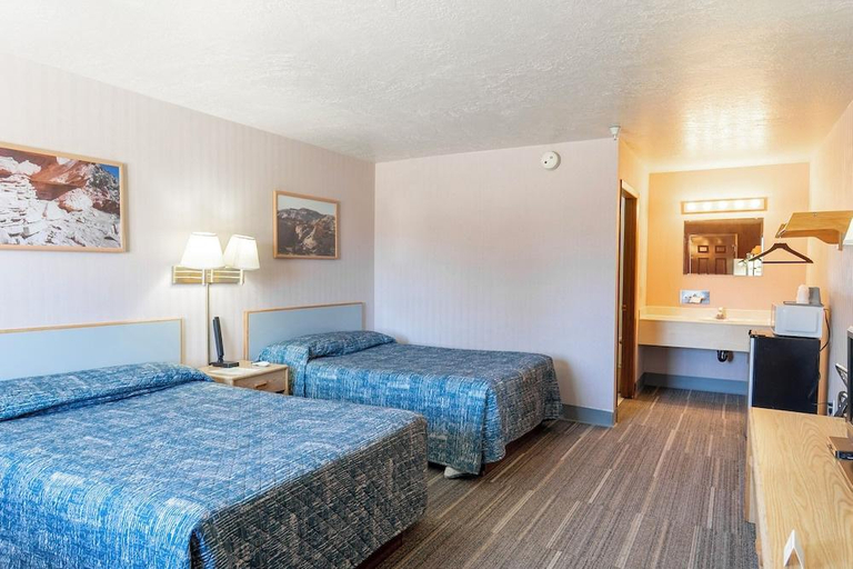 Bedroom 3, Prospector Inn, Garfield