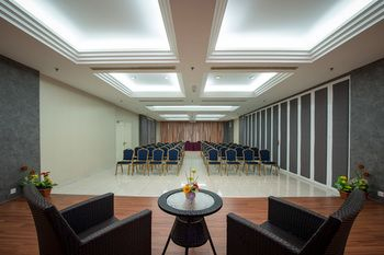 Others 2, Hotel Super Cowboy, Malacca City