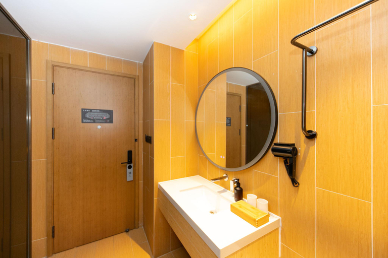 Bathroom 4, Ji Hotel (Wuhan International Plaza), Wuhan