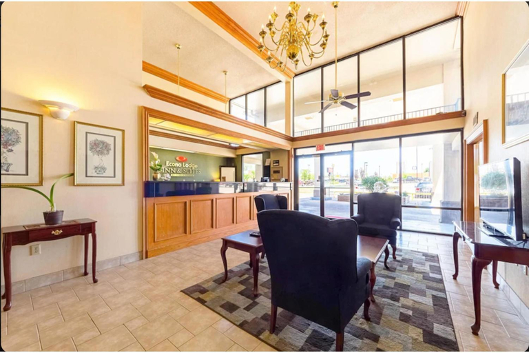 Public Area, Eco Lodge Inn & Suites Bentonville near I 49, Benton