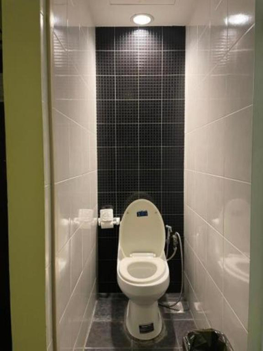 Bathroom, Zotel Business & Leisure Hotel, Kuching