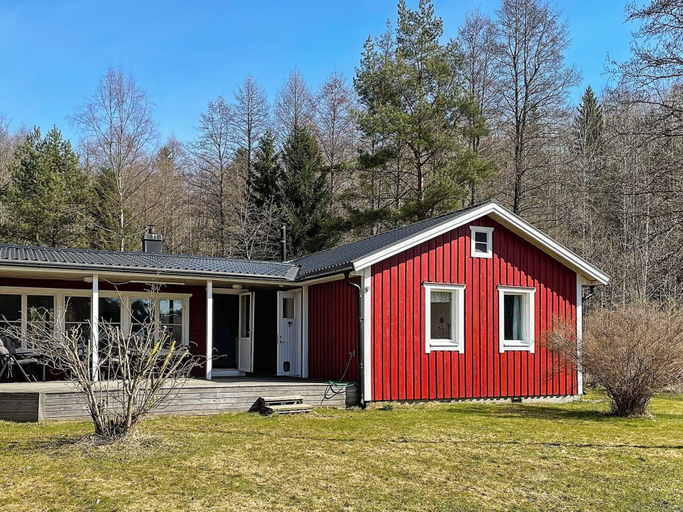 Exterior 3, 4 Star Holiday Home in Askersund, Askersund