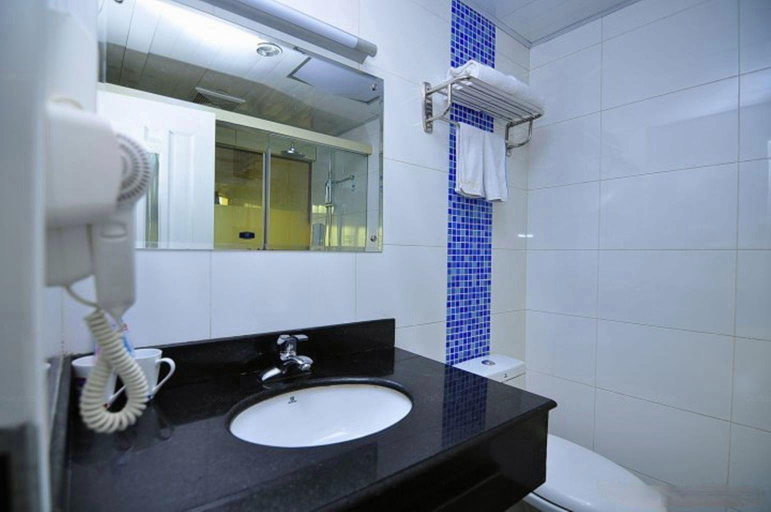 Bathroom 4, HanTing Premium Hotel (Kunming Donghua), Kunming