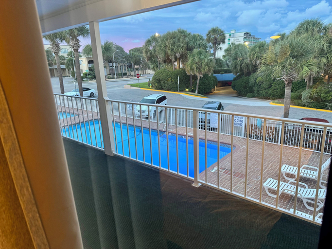 Pool 5, Ocean 12 Beach Hotel, Horry