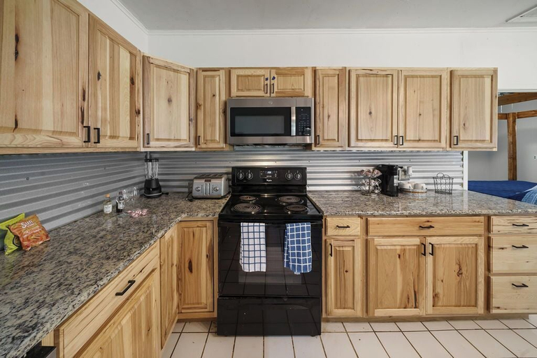 Private kitchen, The Bunkhouse at The Flyin H Ranch, Smith