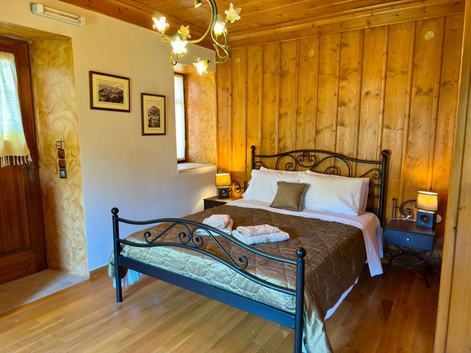 Bedroom 2, Despotikon Heritage, Peloponnese