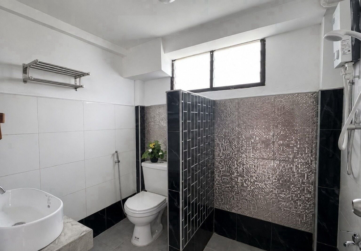 Bathroom 5, Retro at Mae Rim, Mae Rim