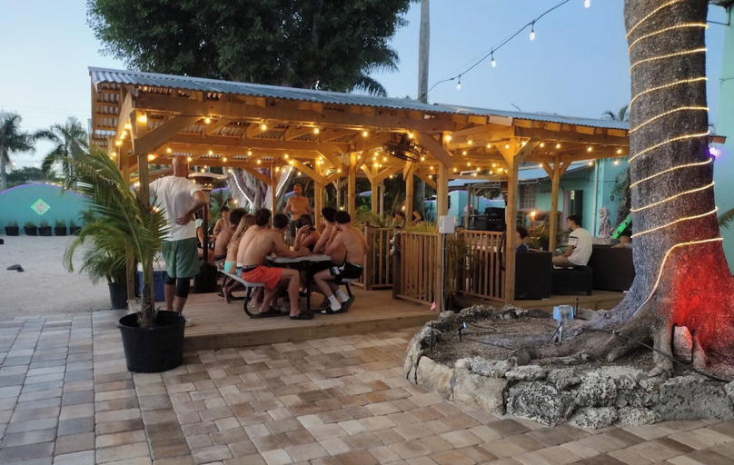 Exterior & Views 2, Hoosville Hostel, Miami-Dade