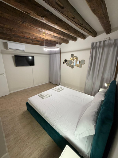 Bedroom 4, Rialto Suite, Venezia
