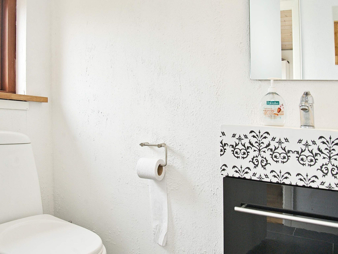 Bathroom 3, 8 Person Holiday Home in Ulfborg, Holstebro