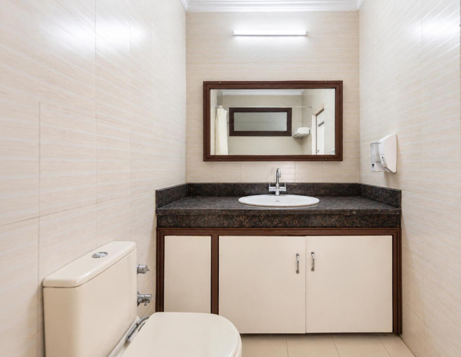 Bathroom 4, Hotel Vishnu Palace, Dehradun