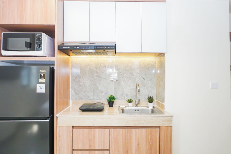 Private kitchen 2, Homey And Warm Studio Room At Apartment Meikarta District 1, Cikarang