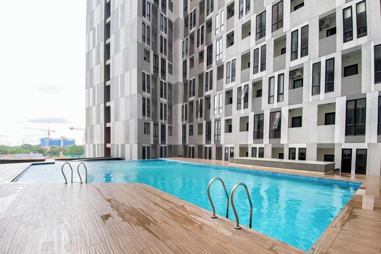 Pool, Nice Look 1Br Apartment At The Alton, Semarang