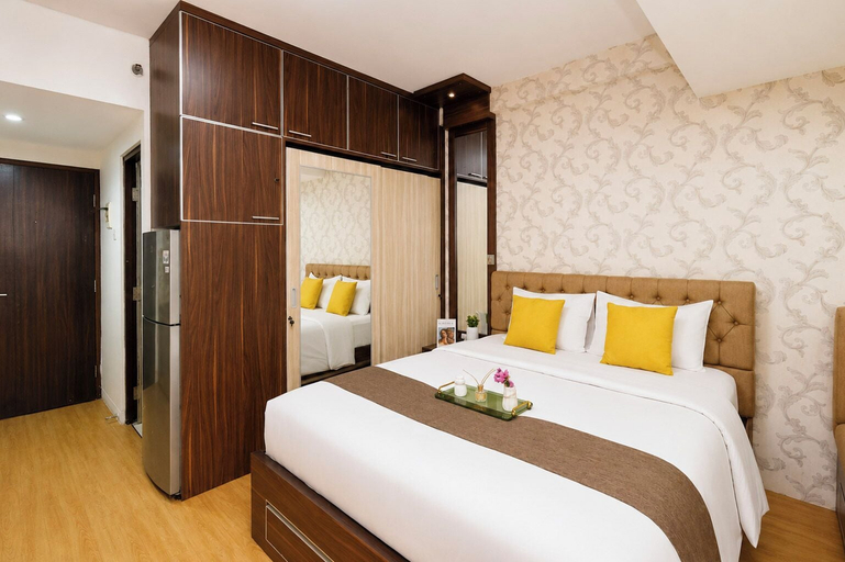Room 2, Refined Studio At Apartment Tamansari Sudirman, South Jakarta
