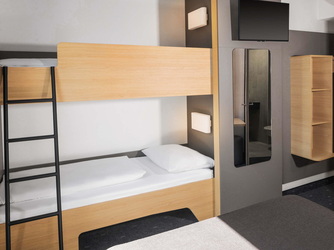 Bedroom 3, B&B Hotel Kiel-City, Kiel