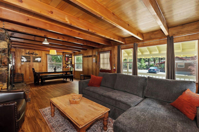 Others 5, Sunshine Cabin Cozy 2-Story Getaway, San Bernardino